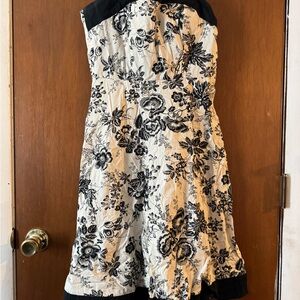 Elegant Strapless Floral Dress
